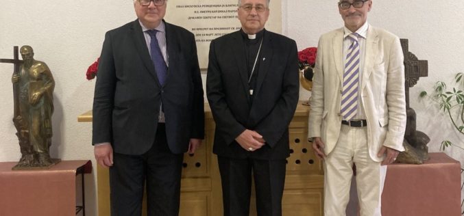Епископот Стојанов го прими во посета Жан-Кристоф Посел