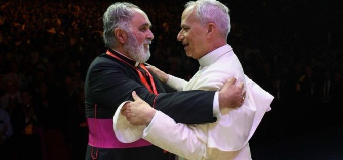Папата до свештениците: „Никој овде не е сам“