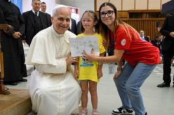 Папа Лав XIV и светот на висината на децата