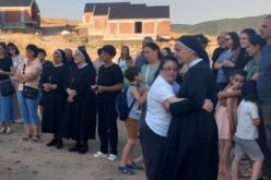 На празникот на светите Петар и Павле во Паљурци се служеше Молебен