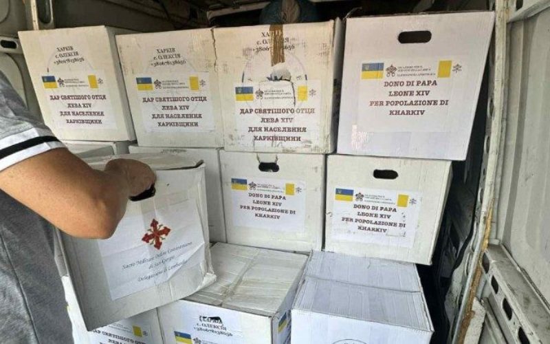 Папата Лав XIV испрати храна на семејства во украинскиот Харкив