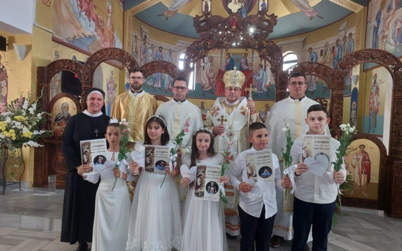 Во Радово пет деца примија Прва света Причест