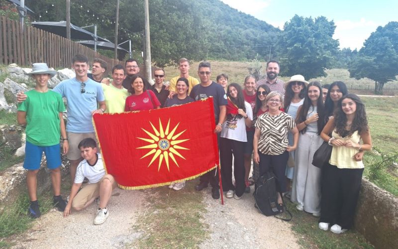 Млади oд Македонија на бдение со папата Лав XIV