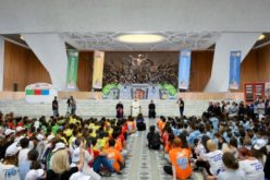 Папата ги проширува заштитите и правата на родителите кои работат во Ватикан