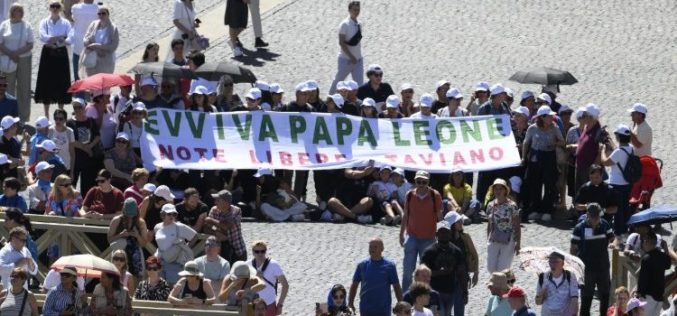 Папа Лав XIV: Да ја запреме пандемијата на оружје, да го кренеме гласот за братство