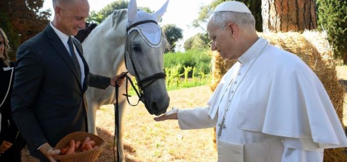 Папата го отвори „Borgo Laudato si’“: Грижата за созданието е повик за секој човек