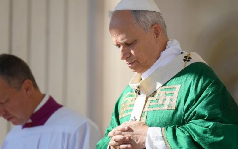 Папата на светата Литургија: Катехистите го придружуваат нашиот пат на вера низ целиот живот