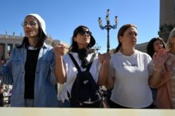 Папата се моли за жртвите од тајфунот во Азија