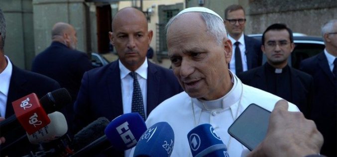 Папата по повод годишнината од 7 октомври: Треба повторно да научиме да водиме дијалог