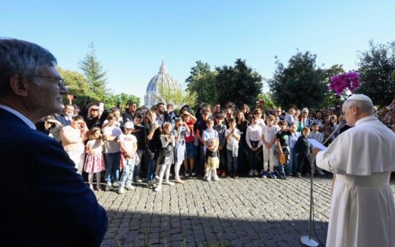 Папата до комуникаторите во Ватикан: „Нашата молитва прави разлика“