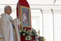 Папата: Светците не се борци за идеали, туку сведоци на Христовата љубов