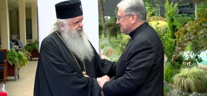 Епископот Стојанов присуствуваше на средбата „Едно поинакво кафе“