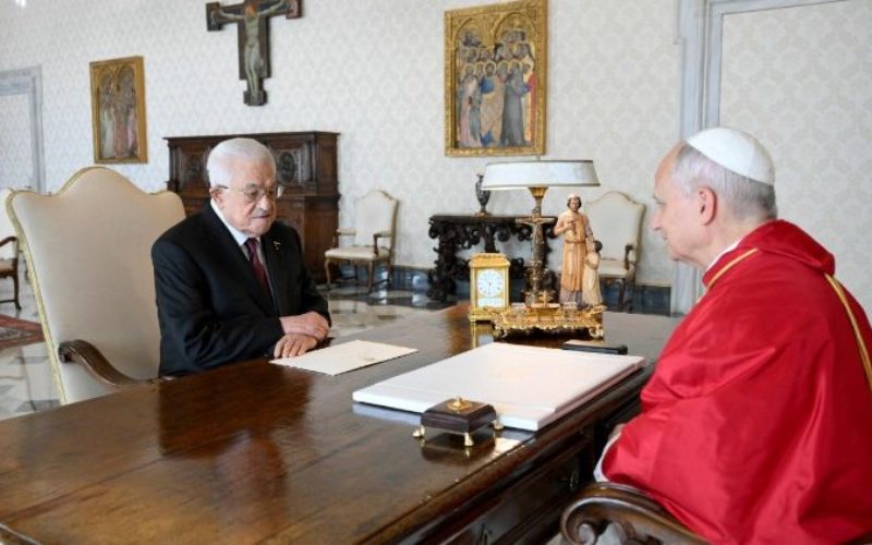 Папата го прими претседателот Абас: Конфликтот во Газа мора да се запре и мора да се најде решение за две држави