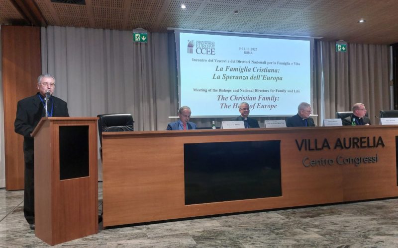 Епископот Стојанов во Рим учествува на конференција на тема: Христијанските семејства – надеж за Европа