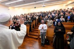 Папата на Латеранскиот Универзитет: Во свет загрозен од културна празнина, мора да се едуцира за мир