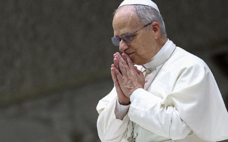 Папата: Не смееме да се навикнеме на војна и уништување