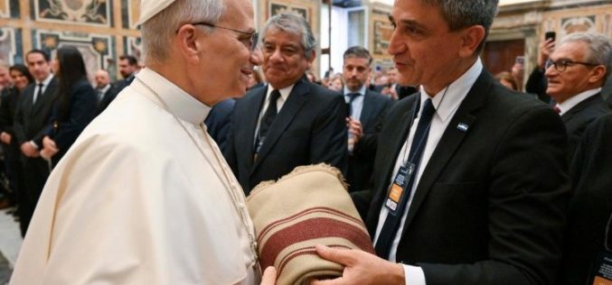 Папата: Пациентот да се гледа со Божји очи, а не со очите на алгоритмите