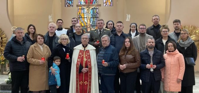 Бискупот Стојанов служеше панахида за жртвите од Гладомор