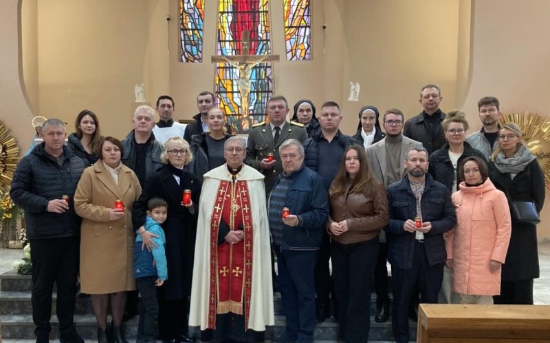 Бискупот Стојанов служеше панахида за жртвите од Гладомор