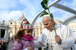 Генерална аудиенција: Христовото воскресение ни овозможува да гледаме на животот со надеж