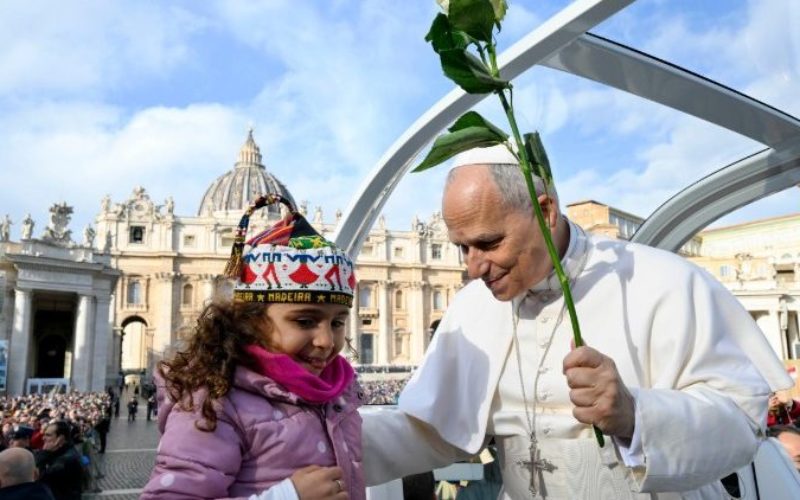 Генерална аудиенција: Христовото воскресение ни овозможува да гледаме на животот со надеж