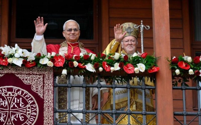 Благослов на Папата и Патријархот од балконот на Фанар