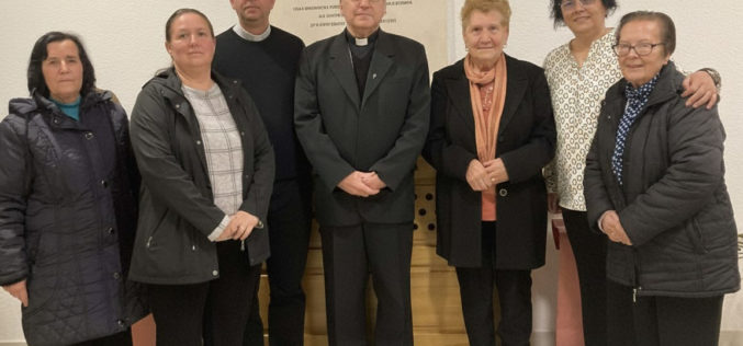 Епископот Стојанов се сретна со жени молителки на Радио Марија