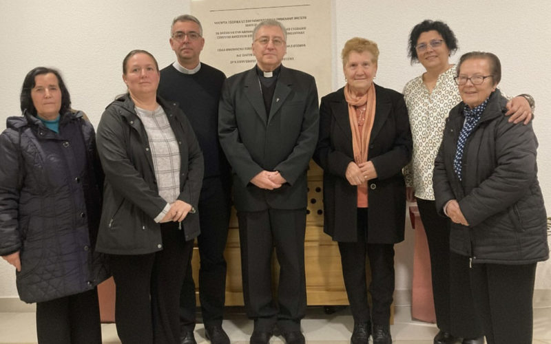 Епископот Стојанов се сретна со жени молителки на Радио Марија