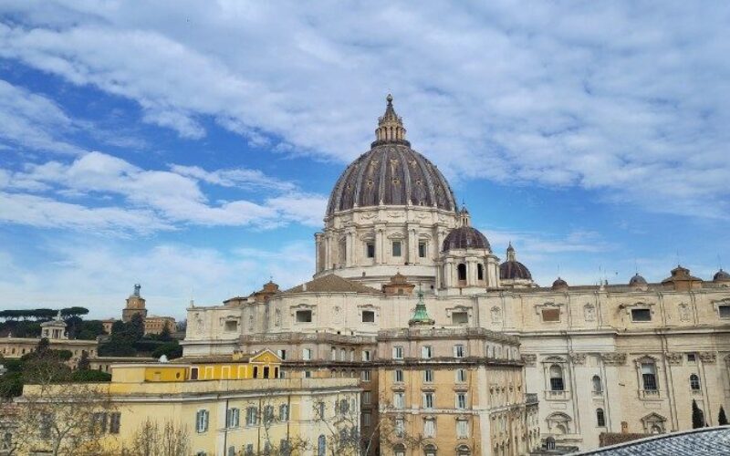 Комисија Петроки: Нема основа за жени ѓакони