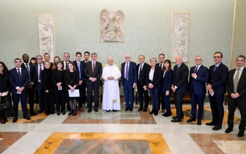 Папата до кардиолозите: „Секое чукање на срцето е дар што мора да се заштити“