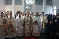 Во Стојаково епископот Стојанов ги изложи моштите на свети Климент за чествување