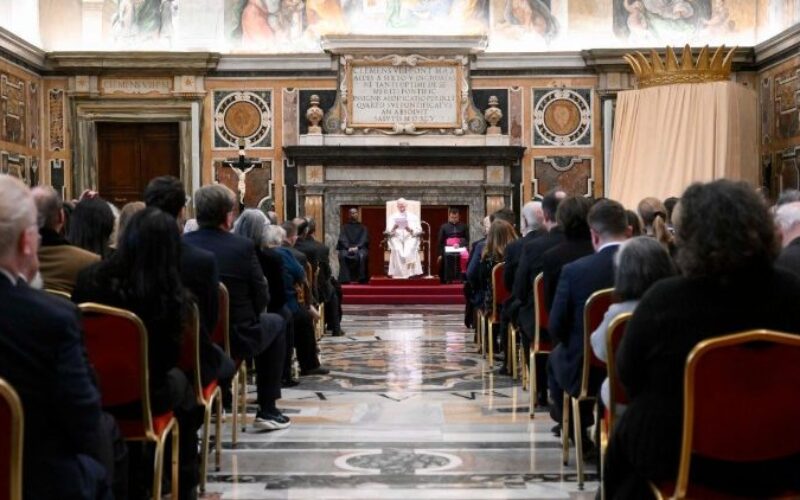 Папата: Културната дипломатија може да изгради мостови и да ги надмине предрасудите