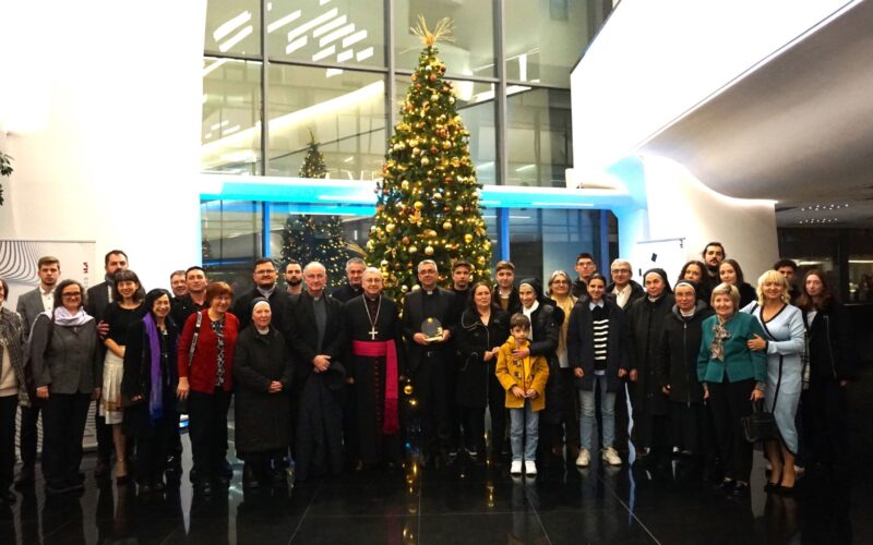 Протојереј отец Гоце Костов е добитник на признанието „Вељо Манчевски“ за промоција на вистински христијански вредности