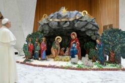 Папата се моли за жртвите од масакрот во Сиднеј: „Доста е антисемитското насилство“