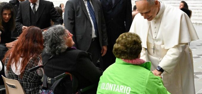 Папата Лав до болните: Сите нека ве придружува Божиќната радост