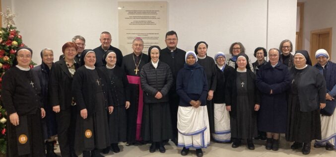 Божиќна честитка до бискупот Стојанов од богопосветените лица