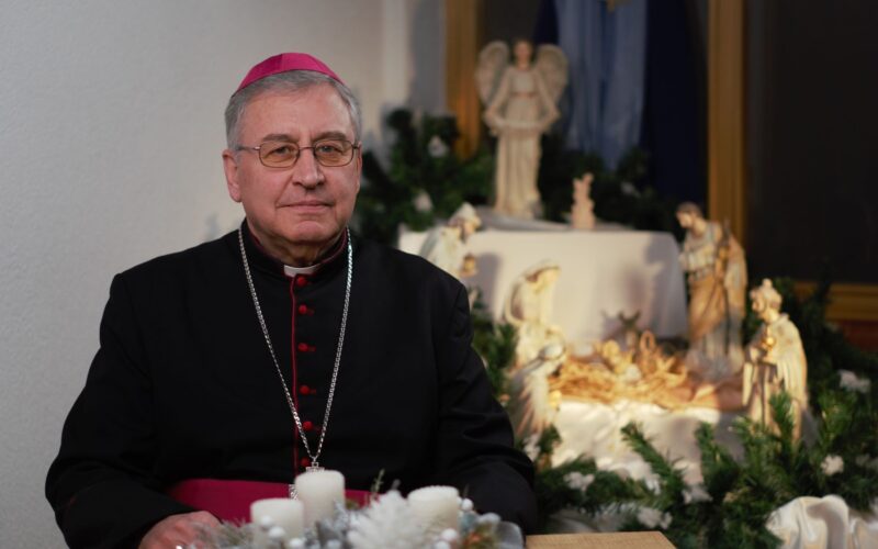 (Видео) Божиќна честитка на Н.В.П. д-р Киро Стојанов, Скопски бискуп и Струмичко – скопски епарх