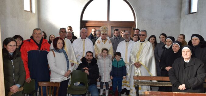 Епископот Стојанов ги затвори Јубилејните врати во Паљурци