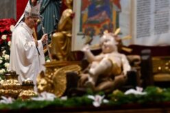 Папа: Светот нема да биде спасен со острење на мечеви, туку со простување и прифаќање на сите луѓе