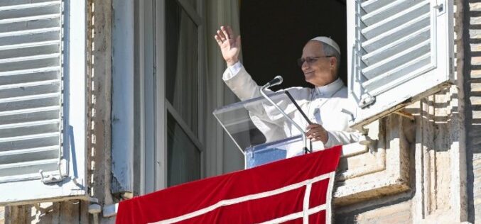 Ангел Господов: „Бог не го гледа светот од далеку“