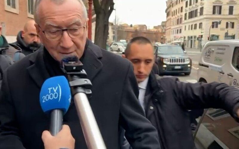 Кардинал Паролин: Тензиите меѓу Трамп и Европа ја влошуваат меѓународната клима