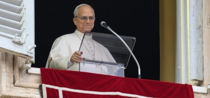 Апел на Папата за Украина: Војната што има сериозни последици за цивилите, мора да се запре