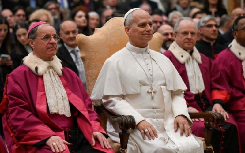 Лав XIV до Римската Рота: Вистината и милоста се неразделни во црковната правда