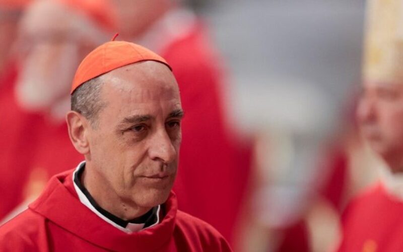 Ватикан: Кардиналот Фернандез повикува на интелектуална понизност