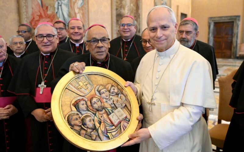 Папата до перуанските бискупи: Живејте како апостолите