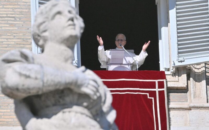 Папата Лав: Во мрачната историја, блаженствата се светлина што го обновуваат животот