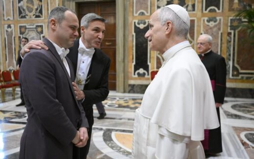 Папата Лав XIV ги охрабри господата од Папскиот дом во нивната служба