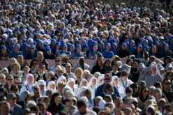 Посветените лица се знаци на надеж среде искушенијата на светот