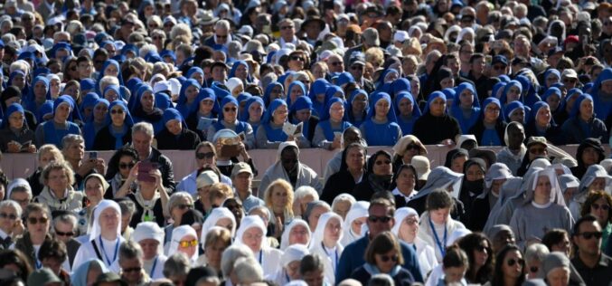 Посветените лица се знаци на надеж среде искушенијата на светот