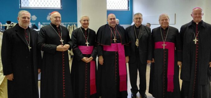 Епископот Стојанов присуствува на востоличувањето на бискупот Румен Станев